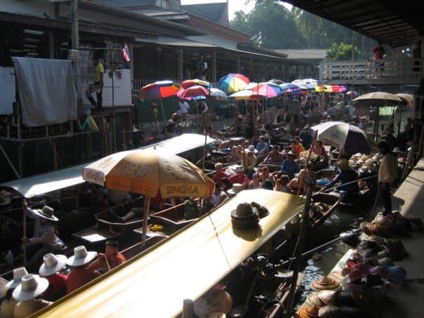 Chợ nổi Damnoen Saduak